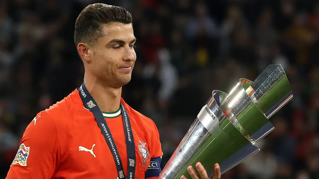 Cristiano Ronaldo – Legenda, która wciąż pisze historię