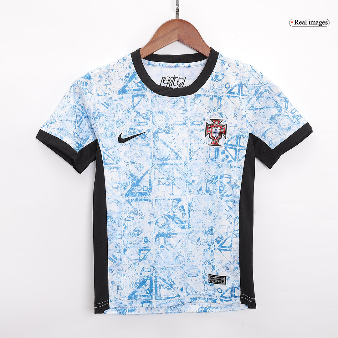 Dziecięce koszulki wyjazdowe Portugalii na Euro 2024 (krótkie + spodenki + skarpetki) Top Koszulki Pilka Sklep