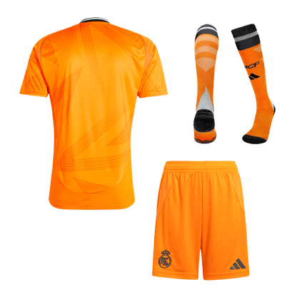 Real Madrid Auswärtstrikot für Herren (Trikot + Shorts + Socken) 2024/25