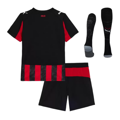 Dziecięcy zestaw piłkarski AC Milan Home (koszulka + spodenki + skarpetki) 2025/26 Top Koszulki Pilka Sklep