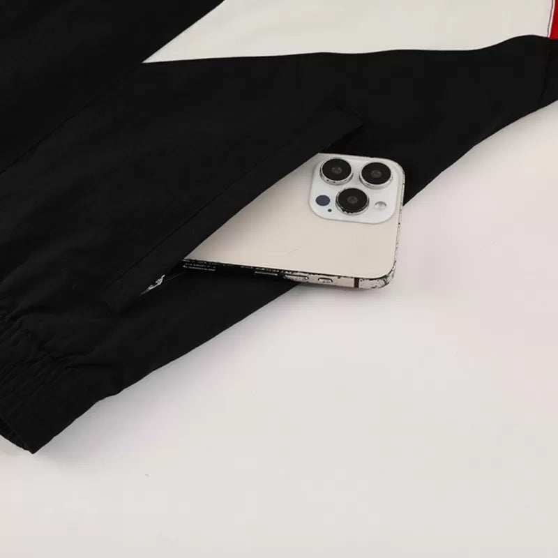 Manchester United Windbreaker Jacket 2025/26 - Black