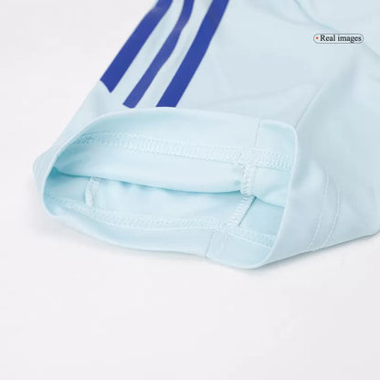 Koszulka piłkarska przedmeczowa Spain EURO 2024 – jasnoniebieska Top Koszulki Pilka Sklep