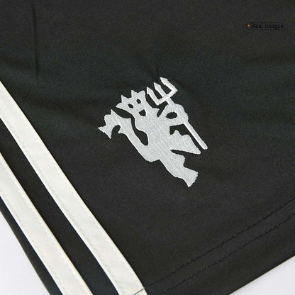 Manchester United Drittes Auswärtstrikot (Trikot + Shorts) 2024/25